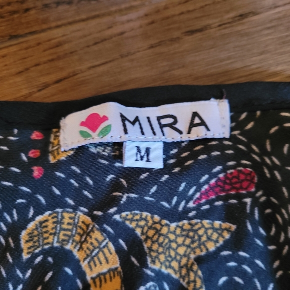 NWOT, SHORT ROMPER, with pockets, very light material, very flattering. - Picture 7 of 14